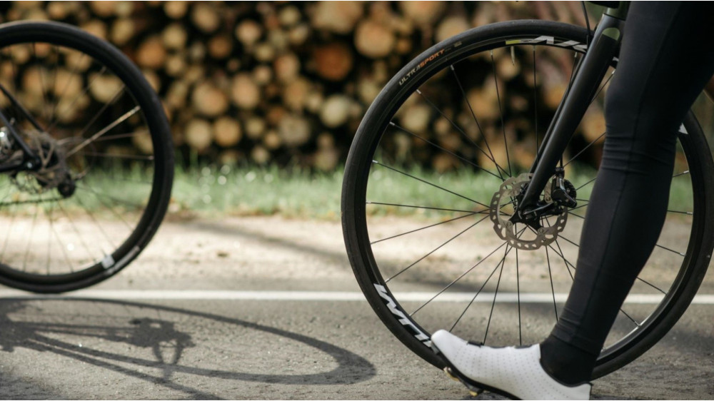 Cycling tires - tubeless vs tube tires