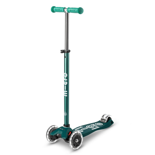 Maxi Micro Deluxe ECO LED Scooter | Green