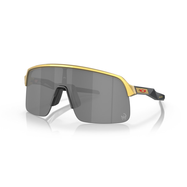 Oakley Sutro Lite akiniai | Olympic Gold - Prizm Black | Patrick Mahomes II